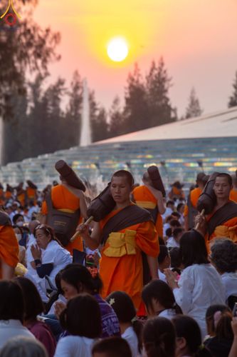 ภาพ No.202535:พิธีต้อนรับพระธรรมยาตรา ณ อนุสรณ์สถานลำดับที่ 7 สถานที่ขยายวิชชาธรรมกาย วัดพระธรรมกาย ต.คลองสาม อ.คลองหลวง จ.ปทุมธานี ในโครงการธรรมยาตรา กตัญญูบูชา มหาปูชนียาจารย์ พระมงคลเทพมุนี(สด จนฺทสโร) พระผู้ปราบมาร อนุสรณ์สถาน 7 แห่ง ปีที่ 13 วันที่ 26 มกราคม 2568