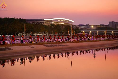 ภาพ No.202538:พิธีต้อนรับพระธรรมยาตรา ณ อนุสรณ์สถานลำดับที่ 7 สถานที่ขยายวิชชาธรรมกาย วัดพระธรรมกาย ต.คลองสาม อ.คลองหลวง จ.ปทุมธานี ในโครงการธรรมยาตรา กตัญญูบูชา มหาปูชนียาจารย์ พระมงคลเทพมุนี(สด จนฺทสโร) พระผู้ปราบมาร อนุสรณ์สถาน 7 แห่ง ปีที่ 13 วันที่ 26 มกราคม 2568