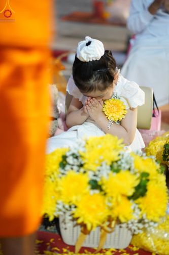 ภาพ No.202548:พิธีต้อนรับพระธรรมยาตรา ณ อนุสรณ์สถานลำดับที่ 7 สถานที่ขยายวิชชาธรรมกาย วัดพระธรรมกาย ต.คลองสาม อ.คลองหลวง จ.ปทุมธานี ในโครงการธรรมยาตรา กตัญญูบูชา มหาปูชนียาจารย์ พระมงคลเทพมุนี(สด จนฺทสโร) พระผู้ปราบมาร อนุสรณ์สถาน 7 แห่ง ปีที่ 13 วันที่ 26 มกราคม 2568