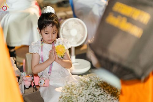 ภาพ No.202587:พิธีต้อนรับพระธรรมยาตรา ณ อนุสรณ์สถานลำดับที่ 7 สถานที่ขยายวิชชาธรรมกาย วัดพระธรรมกาย ต.คลองสาม อ.คลองหลวง จ.ปทุมธานี ในโครงการธรรมยาตรา กตัญญูบูชา มหาปูชนียาจารย์ พระมงคลเทพมุนี(สด จนฺทสโร) พระผู้ปราบมาร อนุสรณ์สถาน 7 แห่ง ปีที่ 13 วันที่ 26 มกราคม 2568