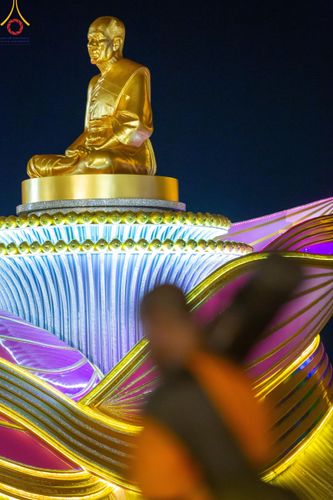 ภาพ No.202608:พิธีต้อนรับพระธรรมยาตรา ณ อนุสรณ์สถานลำดับที่ 7 สถานที่ขยายวิชชาธรรมกาย วัดพระธรรมกาย ต.คลองสาม อ.คลองหลวง จ.ปทุมธานี ในโครงการธรรมยาตรา กตัญญูบูชา มหาปูชนียาจารย์ พระมงคลเทพมุนี(สด จนฺทสโร) พระผู้ปราบมาร อนุสรณ์สถาน 7 แห่ง ปีที่ 13 วันที่ 26 มกราคม 2568