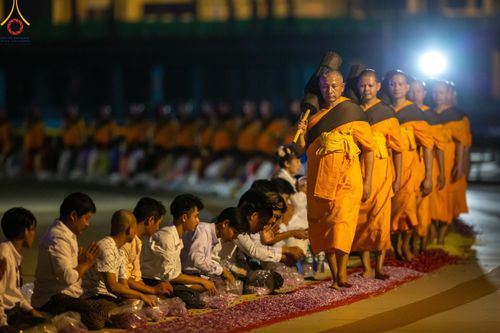 ภาพ No.202613:พิธีต้อนรับพระธรรมยาตรา ณ อนุสรณ์สถานลำดับที่ 7 สถานที่ขยายวิชชาธรรมกาย วัดพระธรรมกาย ต.คลองสาม อ.คลองหลวง จ.ปทุมธานี ในโครงการธรรมยาตรา กตัญญูบูชา มหาปูชนียาจารย์ พระมงคลเทพมุนี(สด จนฺทสโร) พระผู้ปราบมาร อนุสรณ์สถาน 7 แห่ง ปีที่ 13 วันที่ 26 มกราคม 2568