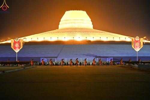 ภาพ No.202623:พิธีต้อนรับพระธรรมยาตรา ณ อนุสรณ์สถานลำดับที่ 7 สถานที่ขยายวิชชาธรรมกาย วัดพระธรรมกาย ต.คลองสาม อ.คลองหลวง จ.ปทุมธานี ในโครงการธรรมยาตรา กตัญญูบูชา มหาปูชนียาจารย์ พระมงคลเทพมุนี(สด จนฺทสโร) พระผู้ปราบมาร อนุสรณ์สถาน 7 แห่ง ปีที่ 13 วันที่ 26 มกราคม 2568