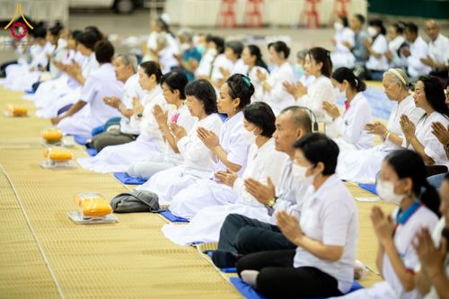 ภาพ No.202847:พิธีถวายภัตตาหารเป็นสังฆทาน แด่พระธรรมยาตรา ณ วัดพระธรรมกาย ตำบลคลองสาม อำเภอคลองหลวง จังหวัดปทุมธานี ในโครงการธรรมยาตรา กตัญญูบูชา มหาปูชนียาจารย์ พระมงคลเทพมุนี(สด จนฺทสโร) พระผู้ปราบมาร อนุสรณ์สถาน 7 แห่ง ปีที่ 13 วันที่ 28 มกราคม พ.ศ. 2568