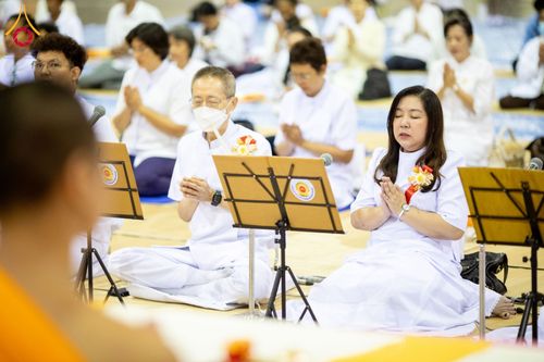 ภาพ No.202849:พิธีถวายภัตตาหารเป็นสังฆทาน แด่พระธรรมยาตรา ณ วัดพระธรรมกาย ตำบลคลองสาม อำเภอคลองหลวง จังหวัดปทุมธานี ในโครงการธรรมยาตรา กตัญญูบูชา มหาปูชนียาจารย์ พระมงคลเทพมุนี(สด จนฺทสโร) พระผู้ปราบมาร อนุสรณ์สถาน 7 แห่ง ปีที่ 13 วันที่ 28 มกราคม พ.ศ. 2568