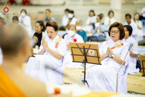 ภาพ No.202855:พิธีถวายภัตตาหารเป็นสังฆทาน แด่พระธรรมยาตรา ณ วัดพระธรรมกาย ตำบลคลองสาม อำเภอคลองหลวง จังหวัดปทุมธานี ในโครงการธรรมยาตรา กตัญญูบูชา มหาปูชนียาจารย์ พระมงคลเทพมุนี(สด จนฺทสโร) พระผู้ปราบมาร อนุสรณ์สถาน 7 แห่ง ปีที่ 13 วันที่ 28 มกราคม พ.ศ. 2568