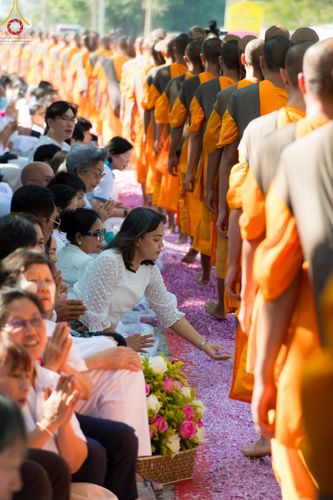 ภาพ No.203917:พิธีต้อนรับพระธรรมยาตรา ณ อนุสรณ์สถานลำดับที่ 5 สถานที่เผยแผ่วิชชาธรรมกายครั้งแรก อนุสรณ์สถานบางปลา วัดบางปลา อำเภอบางเลน จังหวัดนครปฐม ในโครงการธรรมยาตรา กตัญญูบูชา มหาปูชนียาจารย์ พระมงคลเทพมุนี(สด จนฺทสโร) พระผู้ปราบมาร ปีที่ 13 วัน 19 มกราคม พ.ศ.2568