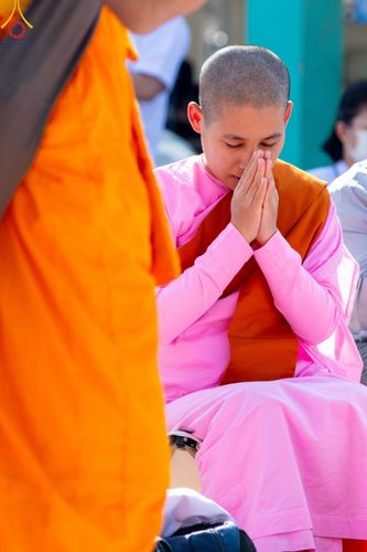 ภาพ No.203938:พิธีต้อนรับพระธรรมยาตรา ณ อนุสรณ์สถานลำดับที่ 5 สถานที่เผยแผ่วิชชาธรรมกายครั้งแรก อนุสรณ์สถานบางปลา วัดบางปลา อำเภอบางเลน จังหวัดนครปฐม ในโครงการธรรมยาตรา กตัญญูบูชา มหาปูชนียาจารย์ พระมงคลเทพมุนี(สด จนฺทสโร) พระผู้ปราบมาร ปีที่ 13 วัน 19 มกราคม พ.ศ.2568