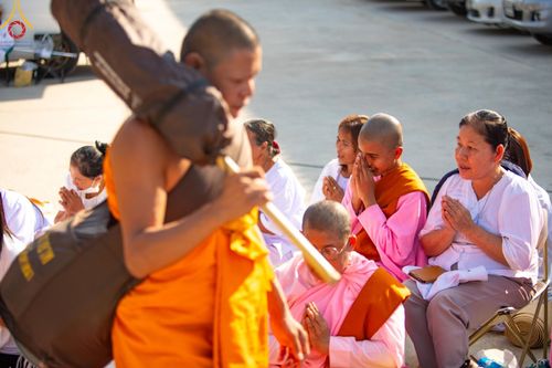ภาพ No.203941:พิธีต้อนรับพระธรรมยาตรา ณ อนุสรณ์สถานลำดับที่ 5 สถานที่เผยแผ่วิชชาธรรมกายครั้งแรก อนุสรณ์สถานบางปลา วัดบางปลา อำเภอบางเลน จังหวัดนครปฐม ในโครงการธรรมยาตรา กตัญญูบูชา มหาปูชนียาจารย์ พระมงคลเทพมุนี(สด จนฺทสโร) พระผู้ปราบมาร ปีที่ 13 วัน 19 มกราคม พ.ศ.2568