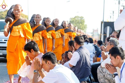ภาพ No.203954:พิธีต้อนรับพระธรรมยาตรา ณ อนุสรณ์สถานลำดับที่ 5 สถานที่เผยแผ่วิชชาธรรมกายครั้งแรก อนุสรณ์สถานบางปลา วัดบางปลา อำเภอบางเลน จังหวัดนครปฐม ในโครงการธรรมยาตรา กตัญญูบูชา มหาปูชนียาจารย์ พระมงคลเทพมุนี(สด จนฺทสโร) พระผู้ปราบมาร ปีที่ 13 วัน 19 มกราคม พ.ศ.2568