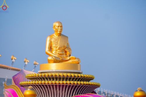 ภาพ No.204752:พิธีจุดประทีปถวายเป็นพุทธบูชา และบูชาธรรมมหาปูชนียาจารย์ ณ วัดพระธรรมกาย ตำบลคลองสาม อำเภอคลองหลวง จังหวัดปทุมธานี ในโครงการธรรมยาตรา กตัญญูบูชา มหาปูชนียาจารย์ พระมงคลเทพมุนี(สด จนฺทสโร) พระผู้ปราบมาร ปีที่ 13 วันที่ 31 มกราคม พ.ศ. 2568