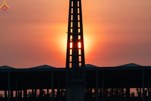 ภาพ No.204762:พิธีจุดประทีปถวายเป็นพุทธบูชา และบูชาธรรมมหาปูชนียาจารย์ ณ วัดพระธรรมกาย ตำบลคลองสาม อำเภอคลองหลวง จังหวัดปทุมธานี ในโครงการธรรมยาตรา กตัญญูบูชา มหาปูชนียาจารย์ พระมงคลเทพมุนี(สด จนฺทสโร) พระผู้ปราบมาร ปีที่ 13 วันที่ 31 มกราคม พ.ศ. 2568