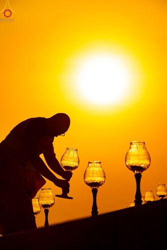 ภาพ No.204765:พิธีจุดประทีปถวายเป็นพุทธบูชา และบูชาธรรมมหาปูชนียาจารย์ ณ วัดพระธรรมกาย ตำบลคลองสาม อำเภอคลองหลวง จังหวัดปทุมธานี ในโครงการธรรมยาตรา กตัญญูบูชา มหาปูชนียาจารย์ พระมงคลเทพมุนี(สด จนฺทสโร) พระผู้ปราบมาร ปีที่ 13 วันที่ 31 มกราคม พ.ศ. 2568