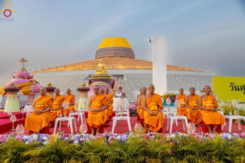 ภาพ No.204777:พิธีจุดประทีปถวายเป็นพุทธบูชา และบูชาธรรมมหาปูชนียาจารย์ ณ วัดพระธรรมกาย ตำบลคลองสาม อำเภอคลองหลวง จังหวัดปทุมธานี ในโครงการธรรมยาตรา กตัญญูบูชา มหาปูชนียาจารย์ พระมงคลเทพมุนี(สด จนฺทสโร) พระผู้ปราบมาร ปีที่ 13 วันที่ 31 มกราคม พ.ศ. 2568
