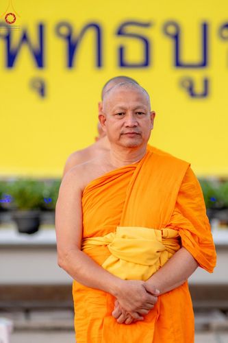 ภาพ No.204780:พิธีจุดประทีปถวายเป็นพุทธบูชา และบูชาธรรมมหาปูชนียาจารย์ ณ วัดพระธรรมกาย ตำบลคลองสาม อำเภอคลองหลวง จังหวัดปทุมธานี ในโครงการธรรมยาตรา กตัญญูบูชา มหาปูชนียาจารย์ พระมงคลเทพมุนี(สด จนฺทสโร) พระผู้ปราบมาร ปีที่ 13 วันที่ 31 มกราคม พ.ศ. 2568