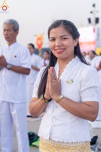 ภาพ No.204790:พิธีจุดประทีปถวายเป็นพุทธบูชา และบูชาธรรมมหาปูชนียาจารย์ ณ วัดพระธรรมกาย ตำบลคลองสาม อำเภอคลองหลวง จังหวัดปทุมธานี ในโครงการธรรมยาตรา กตัญญูบูชา มหาปูชนียาจารย์ พระมงคลเทพมุนี(สด จนฺทสโร) พระผู้ปราบมาร ปีที่ 13 วันที่ 31 มกราคม พ.ศ. 2568