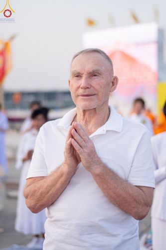 ภาพ No.204792:พิธีจุดประทีปถวายเป็นพุทธบูชา และบูชาธรรมมหาปูชนียาจารย์ ณ วัดพระธรรมกาย ตำบลคลองสาม อำเภอคลองหลวง จังหวัดปทุมธานี ในโครงการธรรมยาตรา กตัญญูบูชา มหาปูชนียาจารย์ พระมงคลเทพมุนี(สด จนฺทสโร) พระผู้ปราบมาร ปีที่ 13 วันที่ 31 มกราคม พ.ศ. 2568