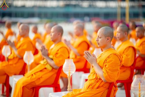 ภาพ No.204827:พิธีจุดประทีปถวายเป็นพุทธบูชา และบูชาธรรมมหาปูชนียาจารย์ ณ วัดพระธรรมกาย ตำบลคลองสาม อำเภอคลองหลวง จังหวัดปทุมธานี ในโครงการธรรมยาตรา กตัญญูบูชา มหาปูชนียาจารย์ พระมงคลเทพมุนี(สด จนฺทสโร) พระผู้ปราบมาร ปีที่ 13 วันที่ 31 มกราคม พ.ศ. 2568