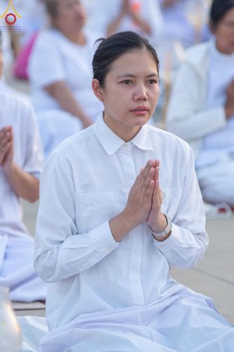 ภาพ No.204848:พิธีจุดประทีปถวายเป็นพุทธบูชา และบูชาธรรมมหาปูชนียาจารย์ ณ วัดพระธรรมกาย ตำบลคลองสาม อำเภอคลองหลวง จังหวัดปทุมธานี ในโครงการธรรมยาตรา กตัญญูบูชา มหาปูชนียาจารย์ พระมงคลเทพมุนี(สด จนฺทสโร) พระผู้ปราบมาร ปีที่ 13 วันที่ 31 มกราคม พ.ศ. 2568