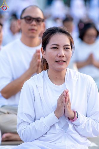 ภาพ No.204849:พิธีจุดประทีปถวายเป็นพุทธบูชา และบูชาธรรมมหาปูชนียาจารย์ ณ วัดพระธรรมกาย ตำบลคลองสาม อำเภอคลองหลวง จังหวัดปทุมธานี ในโครงการธรรมยาตรา กตัญญูบูชา มหาปูชนียาจารย์ พระมงคลเทพมุนี(สด จนฺทสโร) พระผู้ปราบมาร ปีที่ 13 วันที่ 31 มกราคม พ.ศ. 2568