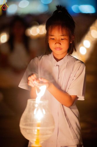 ภาพ No.204875:พิธีจุดประทีปถวายเป็นพุทธบูชา และบูชาธรรมมหาปูชนียาจารย์ ณ วัดพระธรรมกาย ตำบลคลองสาม อำเภอคลองหลวง จังหวัดปทุมธานี ในโครงการธรรมยาตรา กตัญญูบูชา มหาปูชนียาจารย์ พระมงคลเทพมุนี(สด จนฺทสโร) พระผู้ปราบมาร ปีที่ 13 วันที่ 31 มกราคม พ.ศ. 2568