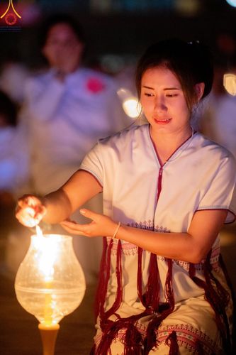 ภาพ No.204874:พิธีจุดประทีปถวายเป็นพุทธบูชา และบูชาธรรมมหาปูชนียาจารย์ ณ วัดพระธรรมกาย ตำบลคลองสาม อำเภอคลองหลวง จังหวัดปทุมธานี ในโครงการธรรมยาตรา กตัญญูบูชา มหาปูชนียาจารย์ พระมงคลเทพมุนี(สด จนฺทสโร) พระผู้ปราบมาร ปีที่ 13 วันที่ 31 มกราคม พ.ศ. 2568