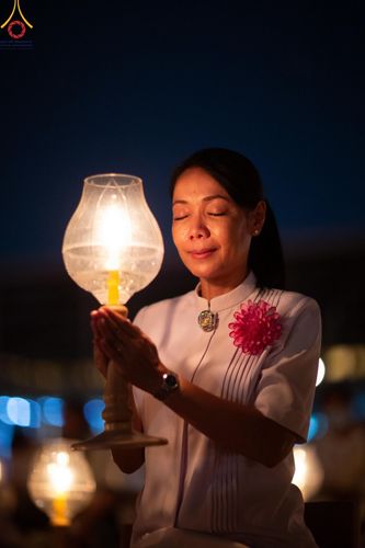 ภาพ No.204879:พิธีจุดประทีปถวายเป็นพุทธบูชา และบูชาธรรมมหาปูชนียาจารย์ ณ วัดพระธรรมกาย ตำบลคลองสาม อำเภอคลองหลวง จังหวัดปทุมธานี ในโครงการธรรมยาตรา กตัญญูบูชา มหาปูชนียาจารย์ พระมงคลเทพมุนี(สด จนฺทสโร) พระผู้ปราบมาร ปีที่ 13 วันที่ 31 มกราคม พ.ศ. 2568