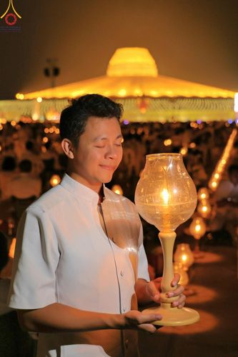 ภาพ No.204893:พิธีจุดประทีปถวายเป็นพุทธบูชา และบูชาธรรมมหาปูชนียาจารย์ ณ วัดพระธรรมกาย ตำบลคลองสาม อำเภอคลองหลวง จังหวัดปทุมธานี ในโครงการธรรมยาตรา กตัญญูบูชา มหาปูชนียาจารย์ พระมงคลเทพมุนี(สด จนฺทสโร) พระผู้ปราบมาร ปีที่ 13 วันที่ 31 มกราคม พ.ศ. 2568