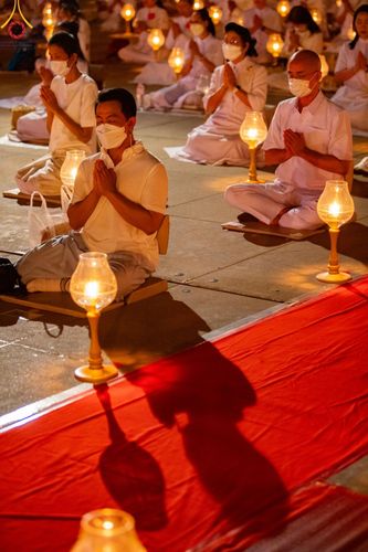 ภาพ No.204899:พิธีจุดประทีปถวายเป็นพุทธบูชา และบูชาธรรมมหาปูชนียาจารย์ ณ วัดพระธรรมกาย ตำบลคลองสาม อำเภอคลองหลวง จังหวัดปทุมธานี ในโครงการธรรมยาตรา กตัญญูบูชา มหาปูชนียาจารย์ พระมงคลเทพมุนี(สด จนฺทสโร) พระผู้ปราบมาร ปีที่ 13 วันที่ 31 มกราคม พ.ศ. 2568