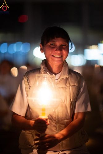 ภาพ No.204904:พิธีจุดประทีปถวายเป็นพุทธบูชา และบูชาธรรมมหาปูชนียาจารย์ ณ วัดพระธรรมกาย ตำบลคลองสาม อำเภอคลองหลวง จังหวัดปทุมธานี ในโครงการธรรมยาตรา กตัญญูบูชา มหาปูชนียาจารย์ พระมงคลเทพมุนี(สด จนฺทสโร) พระผู้ปราบมาร ปีที่ 13 วันที่ 31 มกราคม พ.ศ. 2568