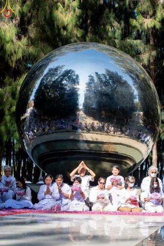 ภาพ No.205278:พิธีต้อนรับพระธรรมยาตรา ณ อนุสรณ์สถาน สถานที่เกิดในเพศสมณะ วัดสองพี่น้อง อำเภอสองพี่น้อง จังหวัดสุพรรณบุรี ในโครงการธรรมยาตรา กตัญญูบูชา มหาปูชนียาจารย์ พระมงคลเทพมุนี(สด จนฺทสโร) พระผู้ปราบมาร อนุสรณ์สถาน 7 แห่ง ปีที่ 13 วันที่ 11 มกราคม พ.ศ. 2568