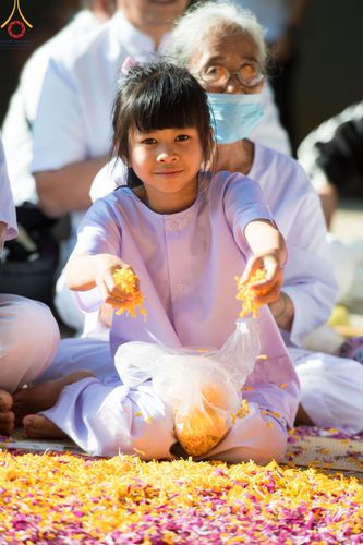 ภาพ No.205286:พิธีต้อนรับพระธรรมยาตรา ณ อนุสรณ์สถาน สถานที่เกิดในเพศสมณะ วัดสองพี่น้อง อำเภอสองพี่น้อง จังหวัดสุพรรณบุรี ในโครงการธรรมยาตรา กตัญญูบูชา มหาปูชนียาจารย์ พระมงคลเทพมุนี(สด จนฺทสโร) พระผู้ปราบมาร อนุสรณ์สถาน 7 แห่ง ปีที่ 13 วันที่ 11 มกราคม พ.ศ. 2568