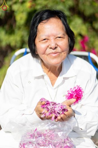 ภาพ No.205288:พิธีต้อนรับพระธรรมยาตรา ณ อนุสรณ์สถาน สถานที่เกิดในเพศสมณะ วัดสองพี่น้อง อำเภอสองพี่น้อง จังหวัดสุพรรณบุรี ในโครงการธรรมยาตรา กตัญญูบูชา มหาปูชนียาจารย์ พระมงคลเทพมุนี(สด จนฺทสโร) พระผู้ปราบมาร อนุสรณ์สถาน 7 แห่ง ปีที่ 13 วันที่ 11 มกราคม พ.ศ. 2568