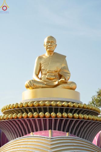 ภาพ No.205291:พิธีต้อนรับพระธรรมยาตรา ณ อนุสรณ์สถาน สถานที่เกิดในเพศสมณะ วัดสองพี่น้อง อำเภอสองพี่น้อง จังหวัดสุพรรณบุรี ในโครงการธรรมยาตรา กตัญญูบูชา มหาปูชนียาจารย์ พระมงคลเทพมุนี(สด จนฺทสโร) พระผู้ปราบมาร อนุสรณ์สถาน 7 แห่ง ปีที่ 13 วันที่ 11 มกราคม พ.ศ. 2568