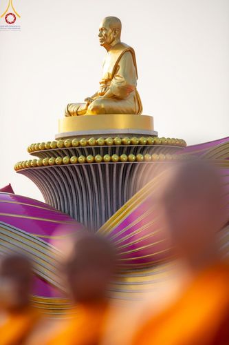 ภาพ No.205322:พิธีจุดประทีปถวายเป็นพุทธบูชา และบูชาธรรมมหาปูชนียาจารย์ ณ วัดพระธรรมกาย ตำบลคลองสาม อำเภอคลองหลวง จังหวัดปทุมธานี ในโครงการธรรมยาตรา กตัญญูบูชา มหาปูชนียาจารย์ พระมงคลเทพมุนี(สด จนฺทสโร) พระผู้ปราบมาร ปีที่ 13 วันที่ 31 มกราคม พ.ศ. 2568