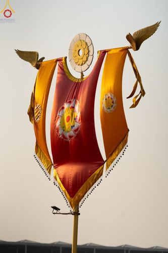 ภาพ No.205327:พิธีจุดประทีปถวายเป็นพุทธบูชา และบูชาธรรมมหาปูชนียาจารย์ ณ วัดพระธรรมกาย ตำบลคลองสาม อำเภอคลองหลวง จังหวัดปทุมธานี ในโครงการธรรมยาตรา กตัญญูบูชา มหาปูชนียาจารย์ พระมงคลเทพมุนี(สด จนฺทสโร) พระผู้ปราบมาร ปีที่ 13 วันที่ 31 มกราคม พ.ศ. 2568