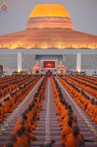 ภาพ No.205337:พิธีจุดประทีปถวายเป็นพุทธบูชา และบูชาธรรมมหาปูชนียาจารย์ ณ วัดพระธรรมกาย ตำบลคลองสาม อำเภอคลองหลวง จังหวัดปทุมธานี ในโครงการธรรมยาตรา กตัญญูบูชา มหาปูชนียาจารย์ พระมงคลเทพมุนี(สด จนฺทสโร) พระผู้ปราบมาร ปีที่ 13 วันที่ 31 มกราคม พ.ศ. 2568