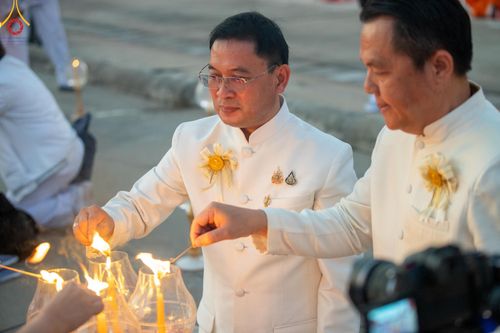 ภาพ No.205361:พิธีจุดประทีปถวายเป็นพุทธบูชา และบูชาธรรมมหาปูชนียาจารย์ ณ วัดพระธรรมกาย ตำบลคลองสาม อำเภอคลองหลวง จังหวัดปทุมธานี ในโครงการธรรมยาตรา กตัญญูบูชา มหาปูชนียาจารย์ พระมงคลเทพมุนี(สด จนฺทสโร) พระผู้ปราบมาร ปีที่ 13 วันที่ 31 มกราคม พ.ศ. 2568