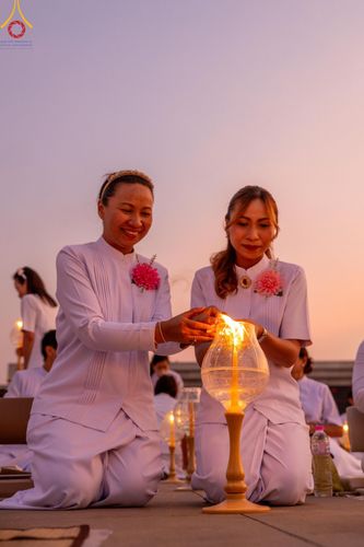 ภาพ No.205367:พิธีจุดประทีปถวายเป็นพุทธบูชา และบูชาธรรมมหาปูชนียาจารย์ ณ วัดพระธรรมกาย ตำบลคลองสาม อำเภอคลองหลวง จังหวัดปทุมธานี ในโครงการธรรมยาตรา กตัญญูบูชา มหาปูชนียาจารย์ พระมงคลเทพมุนี(สด จนฺทสโร) พระผู้ปราบมาร ปีที่ 13 วันที่ 31 มกราคม พ.ศ. 2568