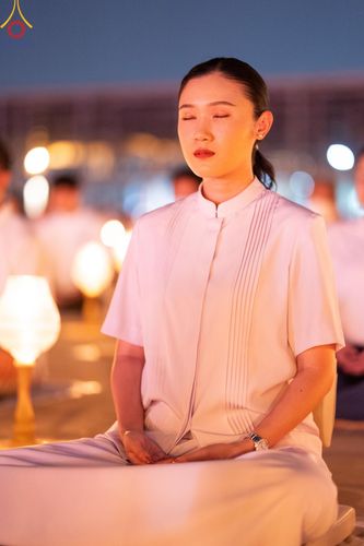 ภาพ No.205382:พิธีจุดประทีปถวายเป็นพุทธบูชา และบูชาธรรมมหาปูชนียาจารย์ ณ วัดพระธรรมกาย ตำบลคลองสาม อำเภอคลองหลวง จังหวัดปทุมธานี ในโครงการธรรมยาตรา กตัญญูบูชา มหาปูชนียาจารย์ พระมงคลเทพมุนี(สด จนฺทสโร) พระผู้ปราบมาร ปีที่ 13 วันที่ 31 มกราคม พ.ศ. 2568