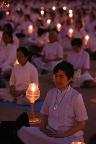 ภาพ No.205387:พิธีจุดประทีปถวายเป็นพุทธบูชา และบูชาธรรมมหาปูชนียาจารย์ ณ วัดพระธรรมกาย ตำบลคลองสาม อำเภอคลองหลวง จังหวัดปทุมธานี ในโครงการธรรมยาตรา กตัญญูบูชา มหาปูชนียาจารย์ พระมงคลเทพมุนี(สด จนฺทสโร) พระผู้ปราบมาร ปีที่ 13 วันที่ 31 มกราคม พ.ศ. 2568
