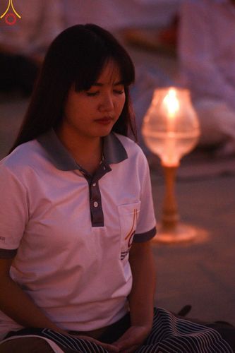 ภาพ No.205388:พิธีจุดประทีปถวายเป็นพุทธบูชา และบูชาธรรมมหาปูชนียาจารย์ ณ วัดพระธรรมกาย ตำบลคลองสาม อำเภอคลองหลวง จังหวัดปทุมธานี ในโครงการธรรมยาตรา กตัญญูบูชา มหาปูชนียาจารย์ พระมงคลเทพมุนี(สด จนฺทสโร) พระผู้ปราบมาร ปีที่ 13 วันที่ 31 มกราคม พ.ศ. 2568