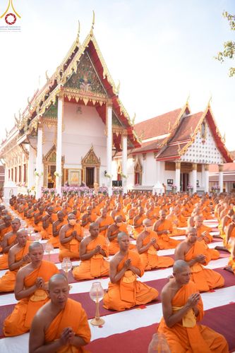 ภาพ No.206307:พิธีจุดประทีปถวายเป็นพุทธบูชา และบูชาธรรมมหาปูชนียาจารย์ ณ วัดสองพี่น้อง ต.ต้นตาล อ.สองพี่น้อง จ.สุพรรณบุรี ในโครงการธรรมยาตรา กตัญญูบูชา มหาปูชนียาจารย์ พระมงคลเทพมุนี(สด จนฺทสโร) พระผู้ปราบมาร อนุสรณ์สถาน 7 แห่ง ปีที่ 13 วันที่ 14 มกราคม พ.ศ. 2568