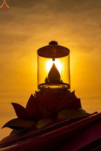 ภาพ No.206313:พิธีจุดประทีปถวายเป็นพุทธบูชา และบูชาธรรมมหาปูชนียาจารย์ ณ วัดสองพี่น้อง ต.ต้นตาล อ.สองพี่น้อง จ.สุพรรณบุรี ในโครงการธรรมยาตรา กตัญญูบูชา มหาปูชนียาจารย์ พระมงคลเทพมุนี(สด จนฺทสโร) พระผู้ปราบมาร อนุสรณ์สถาน 7 แห่ง ปีที่ 13 วันที่ 14 มกราคม พ.ศ. 2568