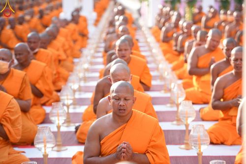 ภาพ No.206317:พิธีจุดประทีปถวายเป็นพุทธบูชา และบูชาธรรมมหาปูชนียาจารย์ ณ วัดสองพี่น้อง ต.ต้นตาล อ.สองพี่น้อง จ.สุพรรณบุรี ในโครงการธรรมยาตรา กตัญญูบูชา มหาปูชนียาจารย์ พระมงคลเทพมุนี(สด จนฺทสโร) พระผู้ปราบมาร อนุสรณ์สถาน 7 แห่ง ปีที่ 13 วันที่ 14 มกราคม พ.ศ. 2568