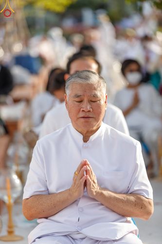 ภาพ No.206319:พิธีจุดประทีปถวายเป็นพุทธบูชา และบูชาธรรมมหาปูชนียาจารย์ ณ วัดสองพี่น้อง ต.ต้นตาล อ.สองพี่น้อง จ.สุพรรณบุรี ในโครงการธรรมยาตรา กตัญญูบูชา มหาปูชนียาจารย์ พระมงคลเทพมุนี(สด จนฺทสโร) พระผู้ปราบมาร อนุสรณ์สถาน 7 แห่ง ปีที่ 13 วันที่ 14 มกราคม พ.ศ. 2568