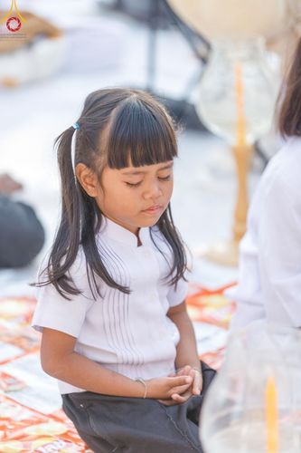 ภาพ No.206323:พิธีจุดประทีปถวายเป็นพุทธบูชา และบูชาธรรมมหาปูชนียาจารย์ ณ วัดสองพี่น้อง ต.ต้นตาล อ.สองพี่น้อง จ.สุพรรณบุรี ในโครงการธรรมยาตรา กตัญญูบูชา มหาปูชนียาจารย์ พระมงคลเทพมุนี(สด จนฺทสโร) พระผู้ปราบมาร อนุสรณ์สถาน 7 แห่ง ปีที่ 13 วันที่ 14 มกราคม พ.ศ. 2568