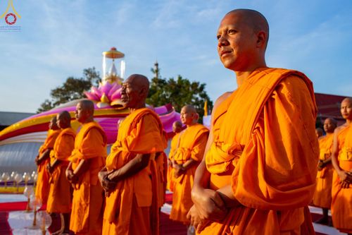 ภาพ No.206342:พิธีจุดประทีปถวายเป็นพุทธบูชา และบูชาธรรมมหาปูชนียาจารย์ ณ วัดสองพี่น้อง ต.ต้นตาล อ.สองพี่น้อง จ.สุพรรณบุรี ในโครงการธรรมยาตรา กตัญญูบูชา มหาปูชนียาจารย์ พระมงคลเทพมุนี(สด จนฺทสโร) พระผู้ปราบมาร อนุสรณ์สถาน 7 แห่ง ปีที่ 13 วันที่ 14 มกราคม พ.ศ. 2568