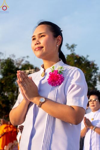 ภาพ No.206345:พิธีจุดประทีปถวายเป็นพุทธบูชา และบูชาธรรมมหาปูชนียาจารย์ ณ วัดสองพี่น้อง ต.ต้นตาล อ.สองพี่น้อง จ.สุพรรณบุรี ในโครงการธรรมยาตรา กตัญญูบูชา มหาปูชนียาจารย์ พระมงคลเทพมุนี(สด จนฺทสโร) พระผู้ปราบมาร อนุสรณ์สถาน 7 แห่ง ปีที่ 13 วันที่ 14 มกราคม พ.ศ. 2568