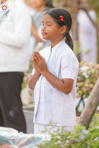 ภาพ No.206346:พิธีจุดประทีปถวายเป็นพุทธบูชา และบูชาธรรมมหาปูชนียาจารย์ ณ วัดสองพี่น้อง ต.ต้นตาล อ.สองพี่น้อง จ.สุพรรณบุรี ในโครงการธรรมยาตรา กตัญญูบูชา มหาปูชนียาจารย์ พระมงคลเทพมุนี(สด จนฺทสโร) พระผู้ปราบมาร อนุสรณ์สถาน 7 แห่ง ปีที่ 13 วันที่ 14 มกราคม พ.ศ. 2568